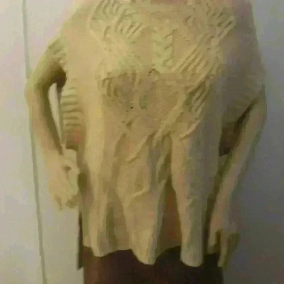 BCBGMAXAZRIA  knitted turtleneck polyblend trendy sleeveless sweater high low XS - Picture 3 of 6